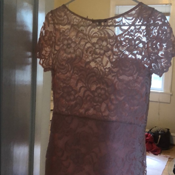 Pink lace dress - Picture 3 of 3